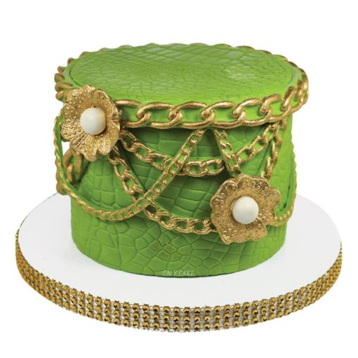 design custom cakes with the 19" long silicone mold chain. Perfect for cakes and shoes. purchase at create Distribution